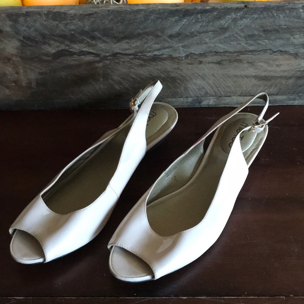 Wedge sandals
